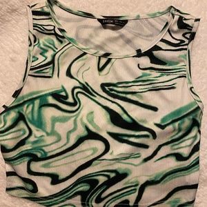 GREEN BLACK WHITE CROP TOP
